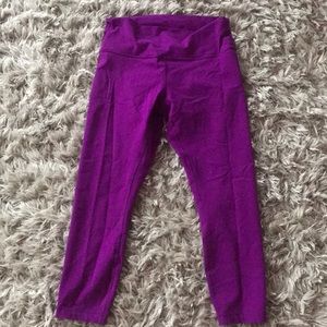 Lululemon 7/8 pink/purple tight